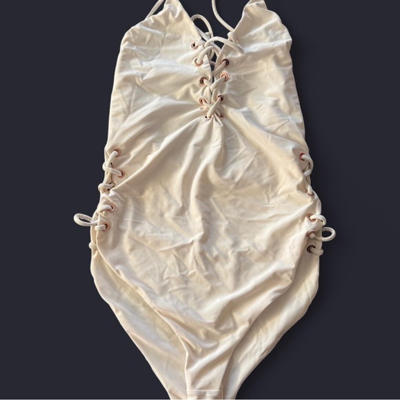 Colorful Swimwear Collection - Picture 5 of 7